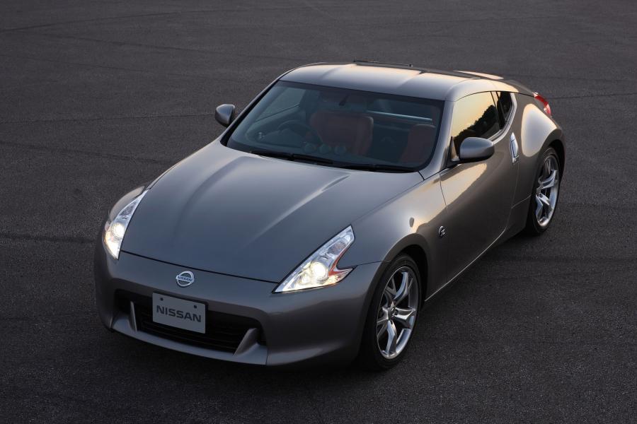  Nissan Fairlady Z 2009 года  (фото 4 из 9)